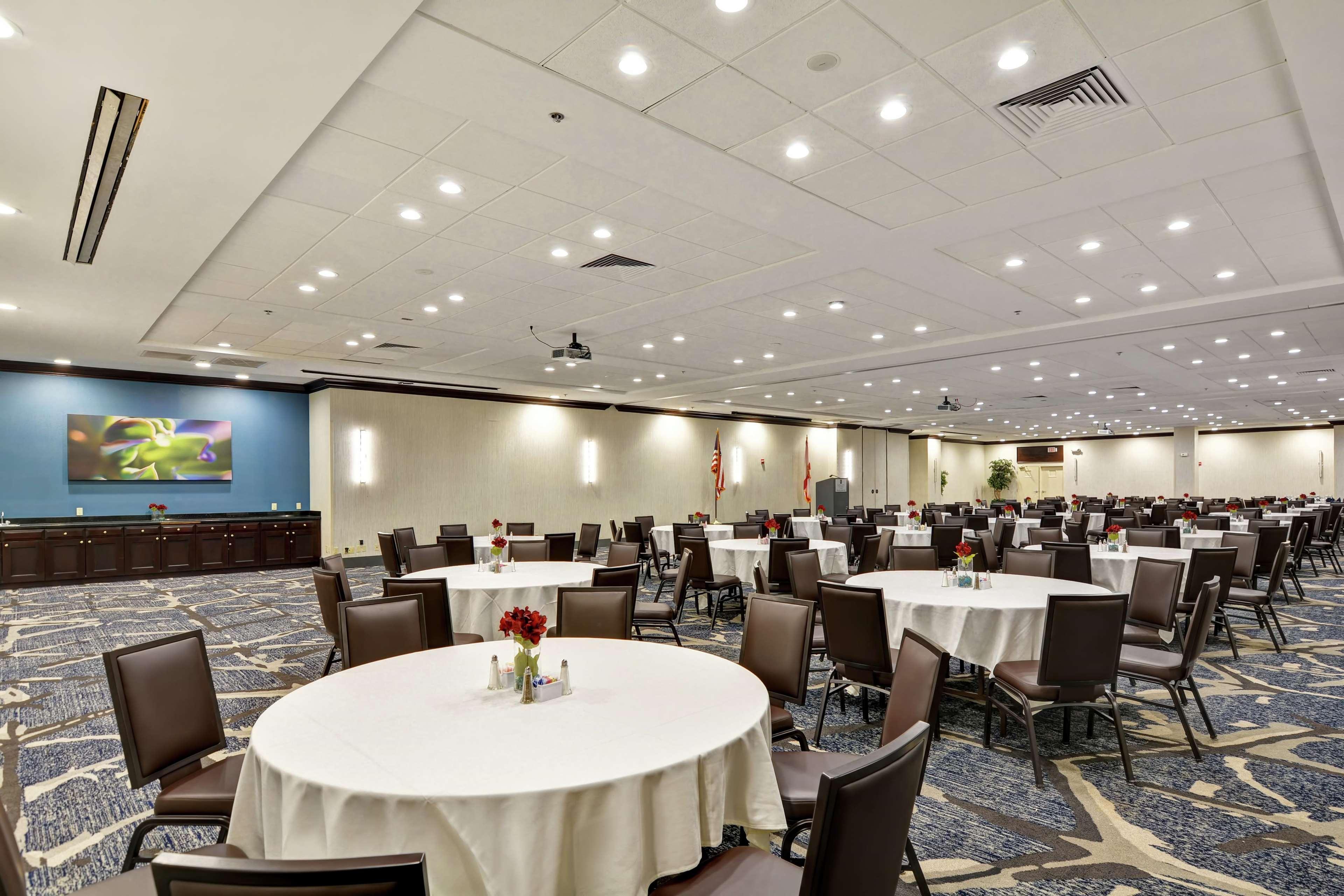 Embassy Suites By Hilton Orlando Downtown Bagian luar foto
