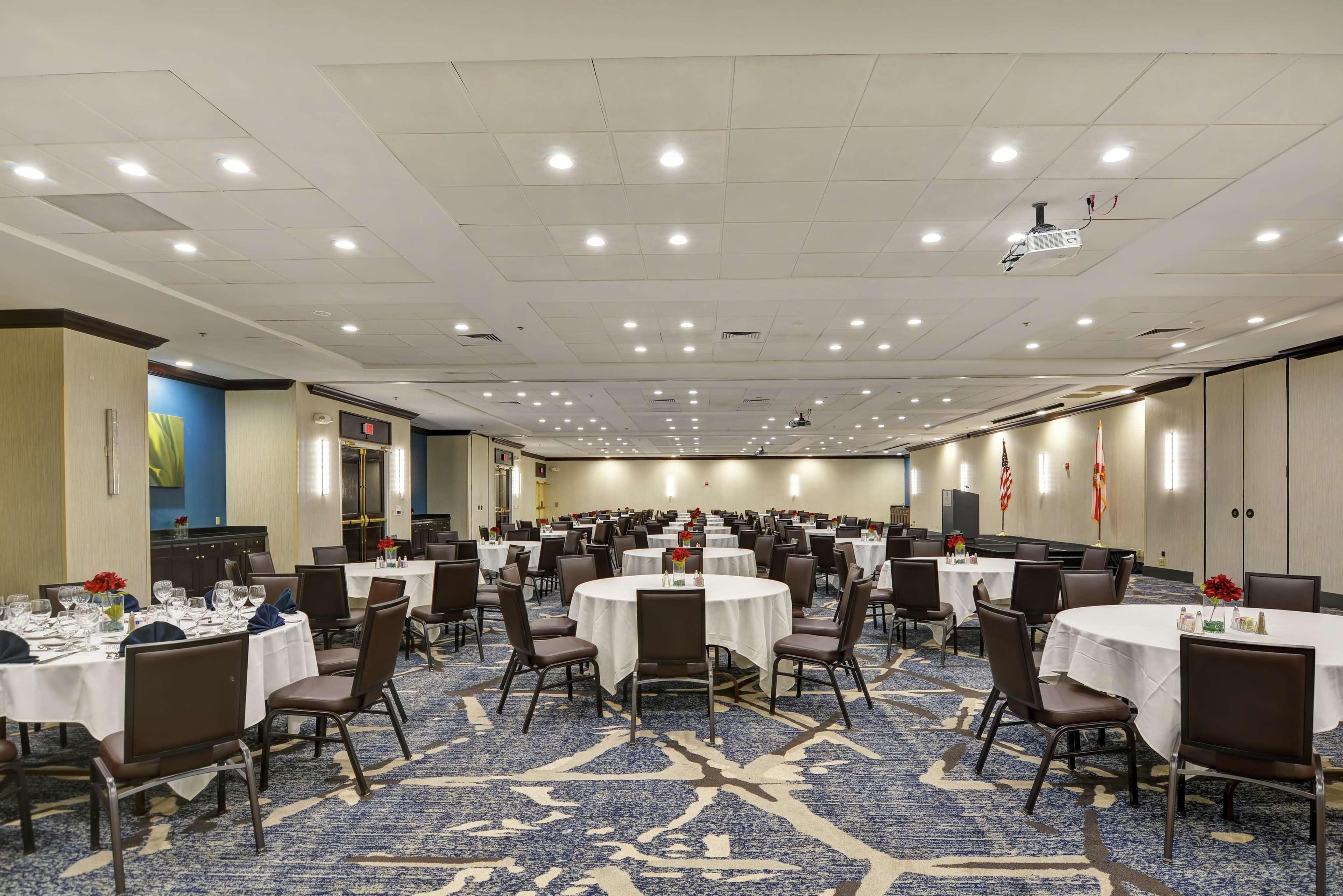 Embassy Suites By Hilton Orlando Downtown Bagian luar foto