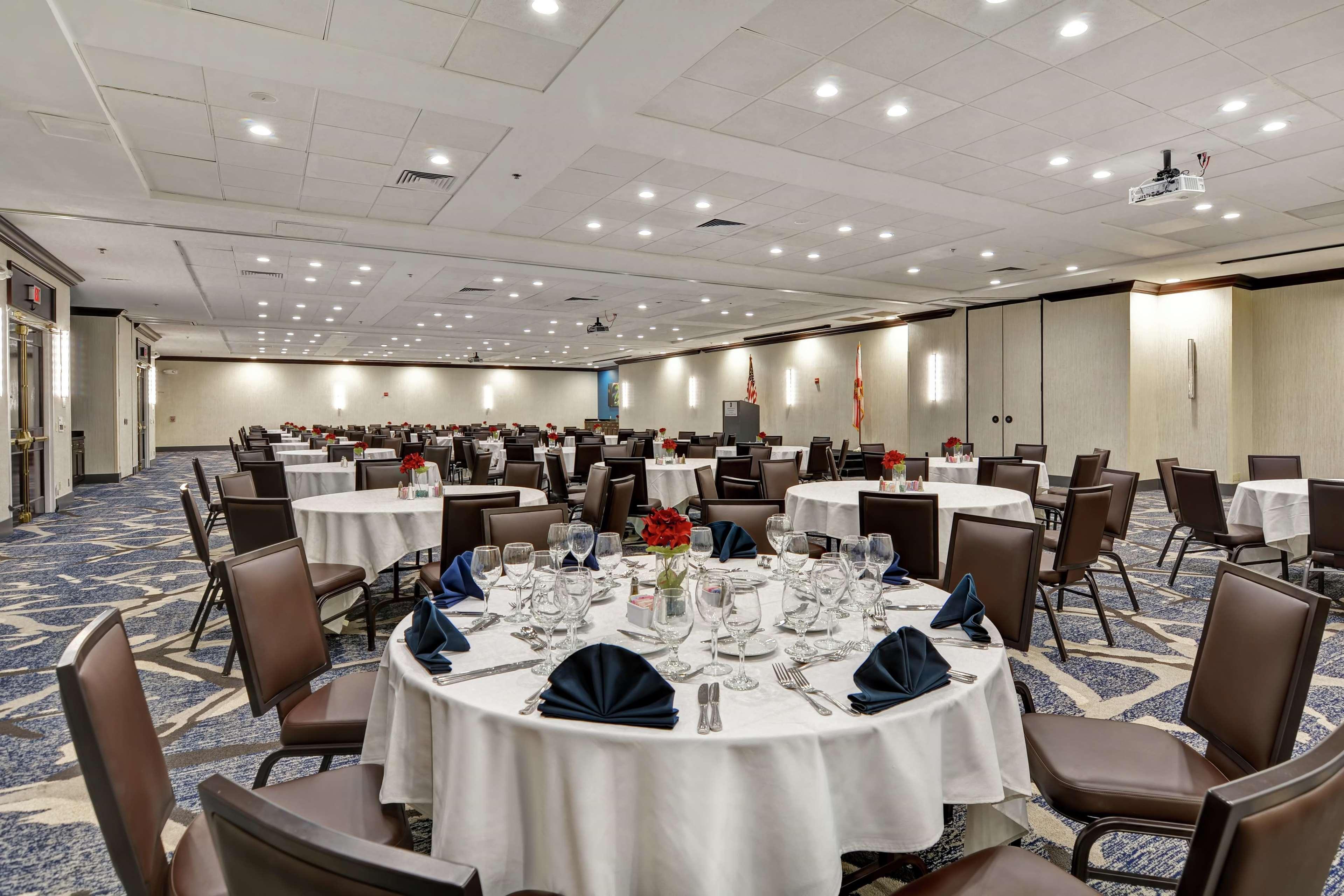 Embassy Suites By Hilton Orlando Downtown Bagian luar foto