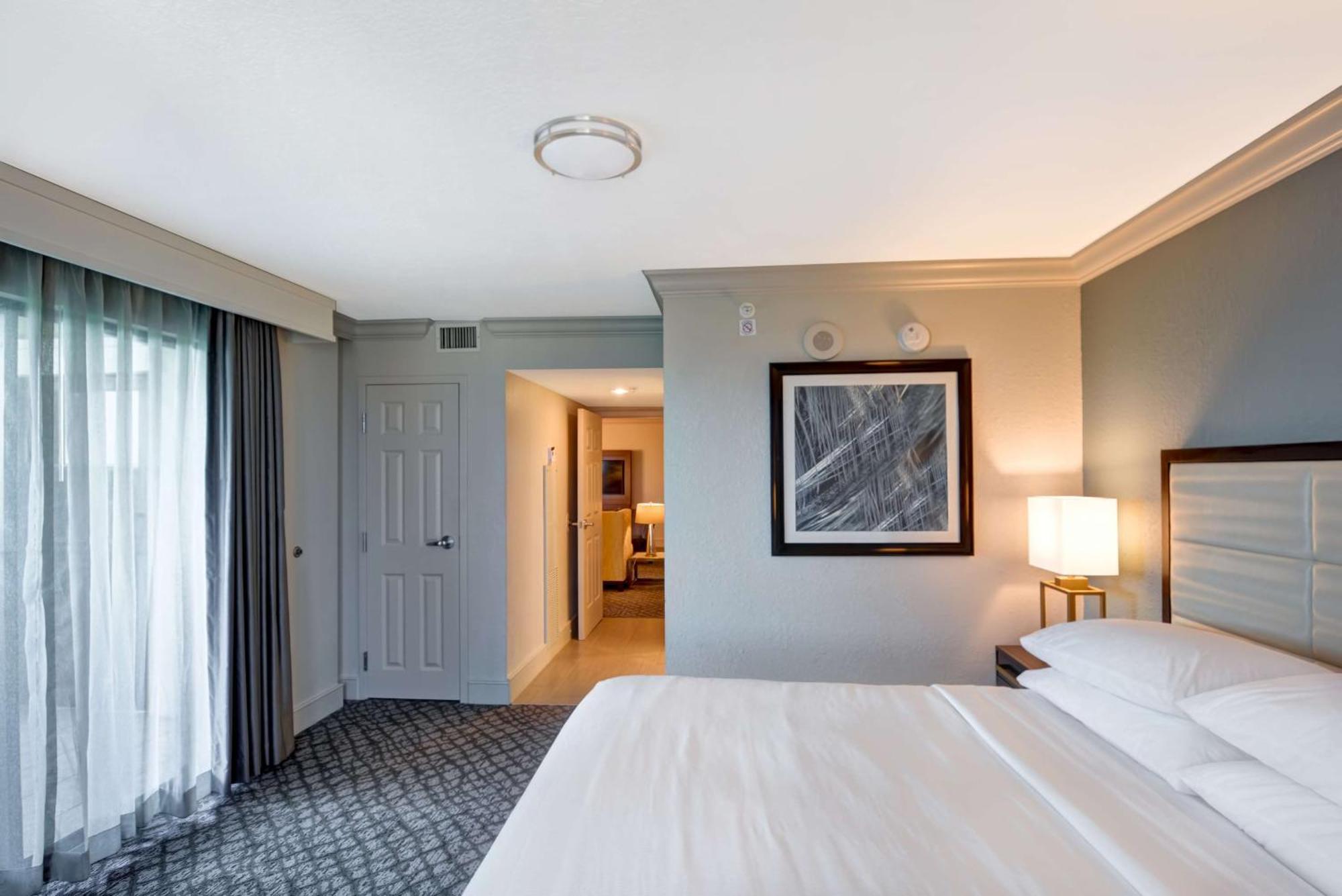 Embassy Suites By Hilton Orlando Downtown Bagian luar foto